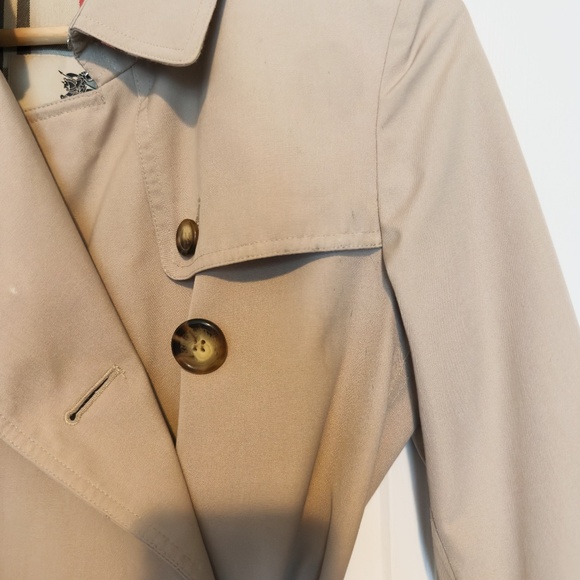 BURBERRY TRENCH COAT MADE IN ENGLAND - Picture 11 of 11